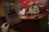 Al tren de Machado se sube Bécquer y Diego Al tren de Machado se sube Bécquer y Diego