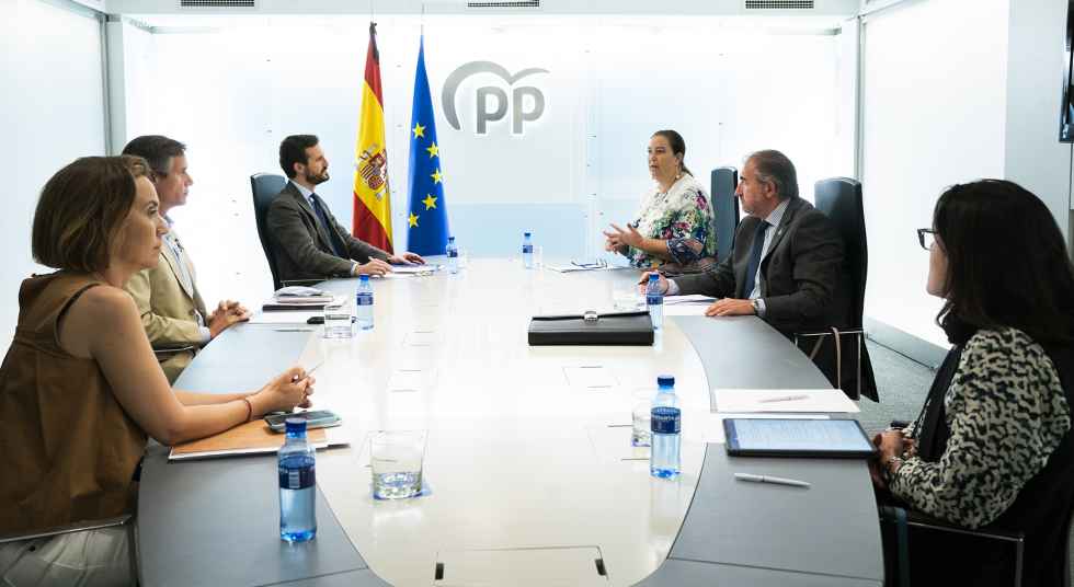 El PP apuesta por tarjeta social en lugar de Ingreso Mínimo Vital El PP apuesta por tarjeta social en lugar de Ingreso Mínimo Vital