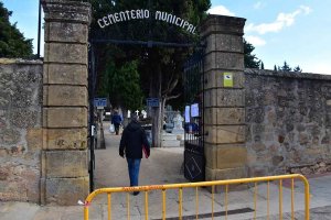 INE: un 24 por ciento más de defunciones en España INE: un 24 por ciento más de defunciones en España