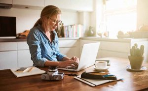 Uno de cada tres empleados podría trabajar desde casa Uno de cada tres empleados podría trabajar desde casa