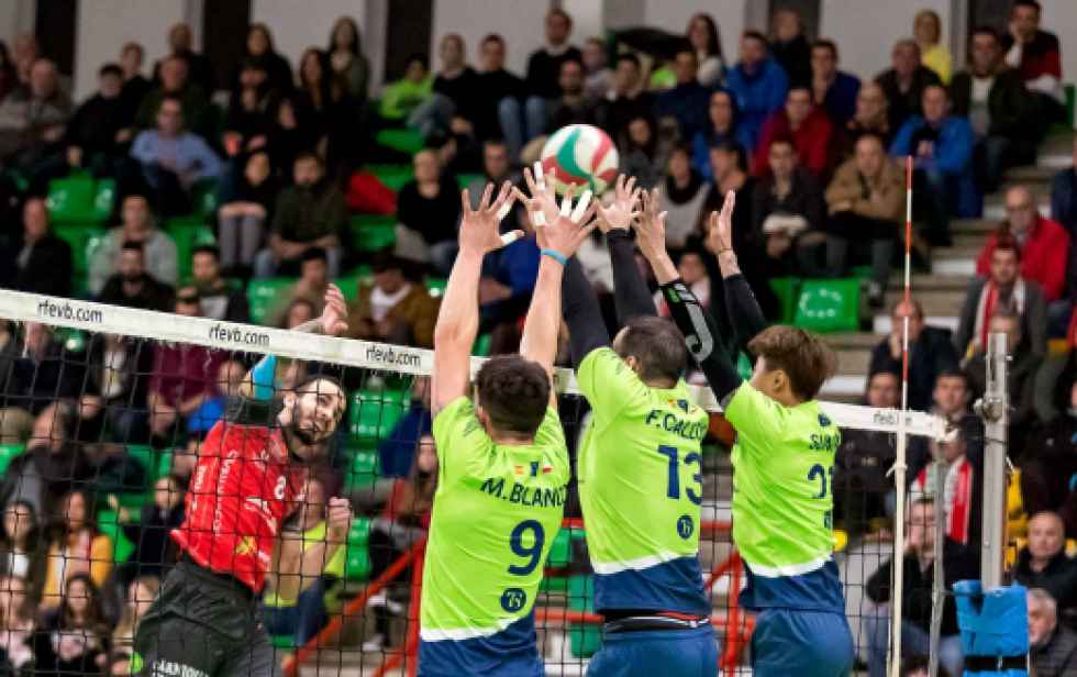 Río Duero comienza la superliga frente a Textil Santanderina Río Duero comienza la superliga frente a Textil Santanderina