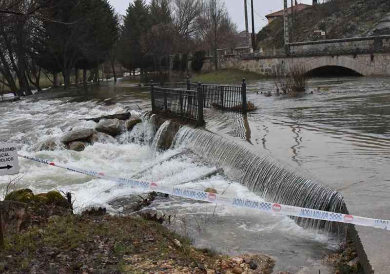 Los ríos Ucero y Abión, crecidos a su paso por El Burgo de Osma