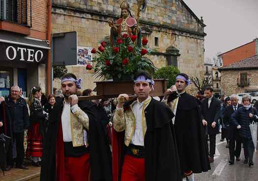 San Leonardo: misa y procesión en las Candelas