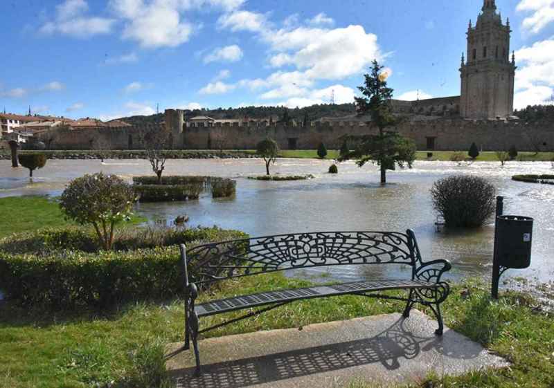 El río Ucero, en alerta amarilla a su paso por El Burgo de Osma 