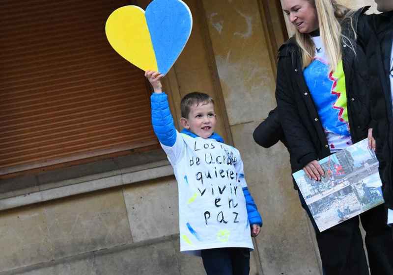 La comunidad ucraniana en Soria condena cuatro años de guerra y silencios