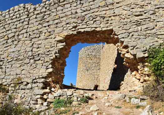 Castillo de Caracena, un gigante en peligro