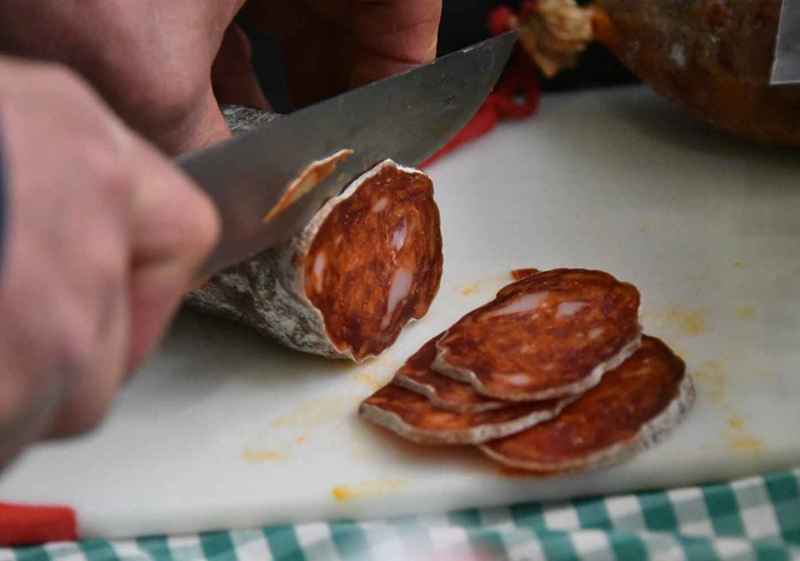 Covaleda celebra undécima edición de su feria del chorizo tradicional