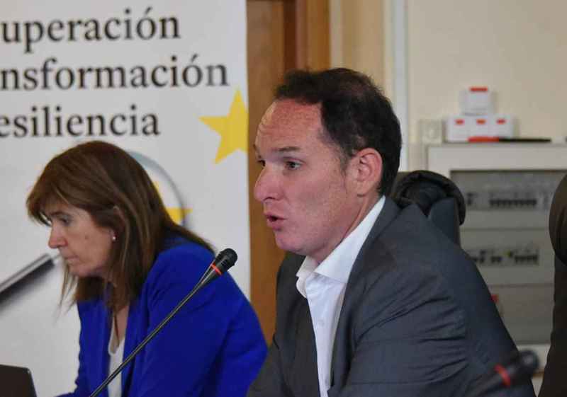 Los alcaldes se informan sobre instalación de contadores en PERTE del agua