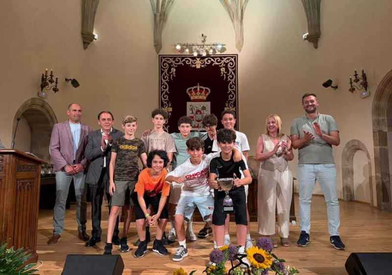 Diputación reconoce a los mejores de los Juegos Escolares 2025-2026