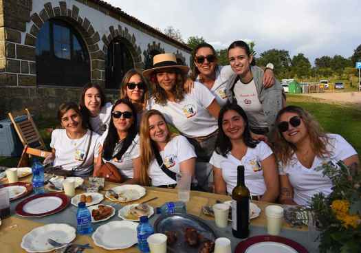Merienda de las cuadrillas de San Juan en La Compra del toro, en Valonsadero