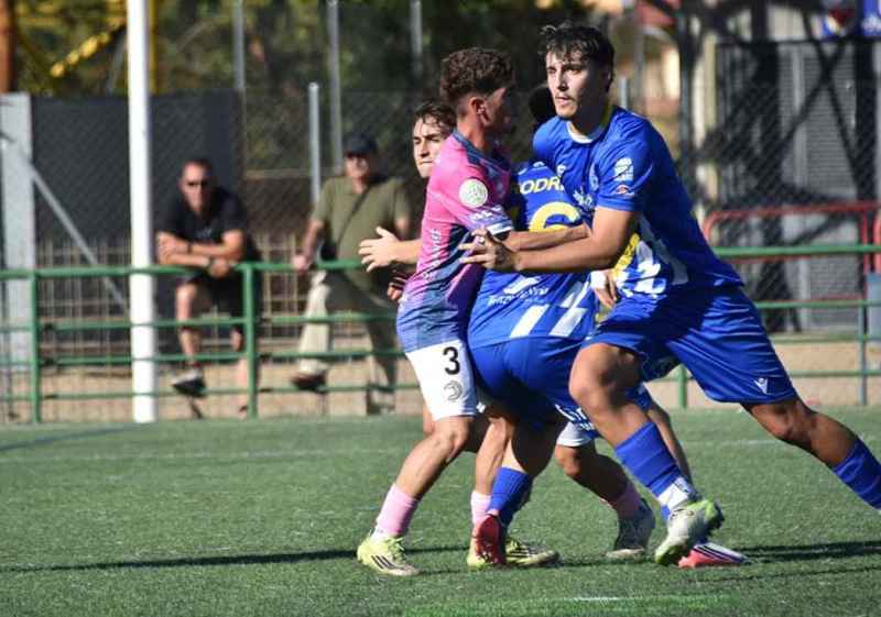 El Calasanz gana al Unionistas B (3-2) y se agarra a la Tercera Federación